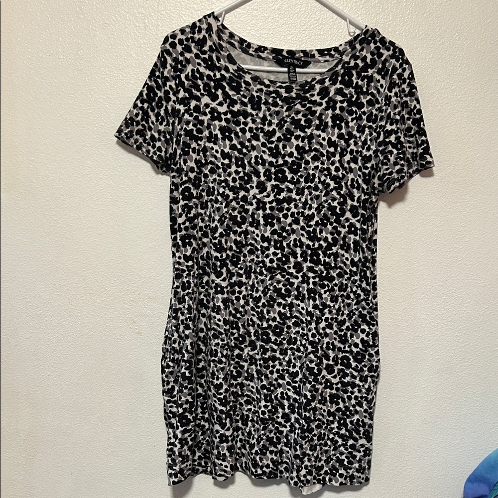 Ellen Tracy Black and White Patterned dress